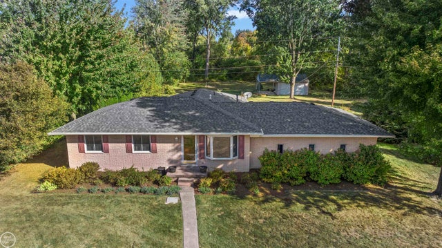 23353 Easy St, Clinton charter township