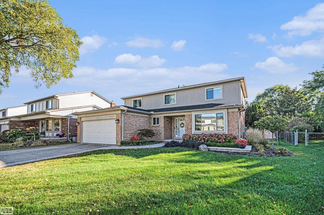 45990 Meadow Ln, Macomb township