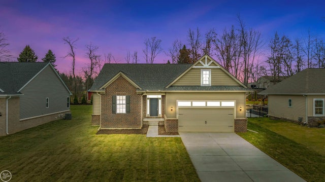 1172 Julian, Waterford charter township