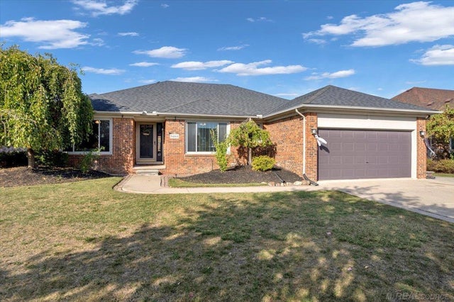 54163 Bartram Dr, Macomb township