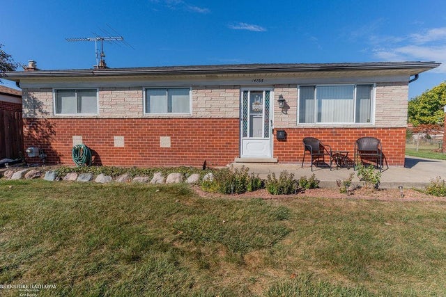 14765 Chippewa Dr, Warren city
