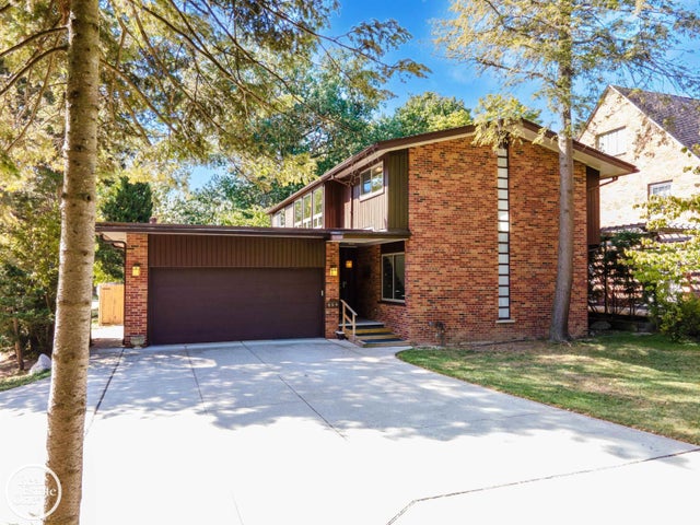 459 Washington, Grosse Pointe city
