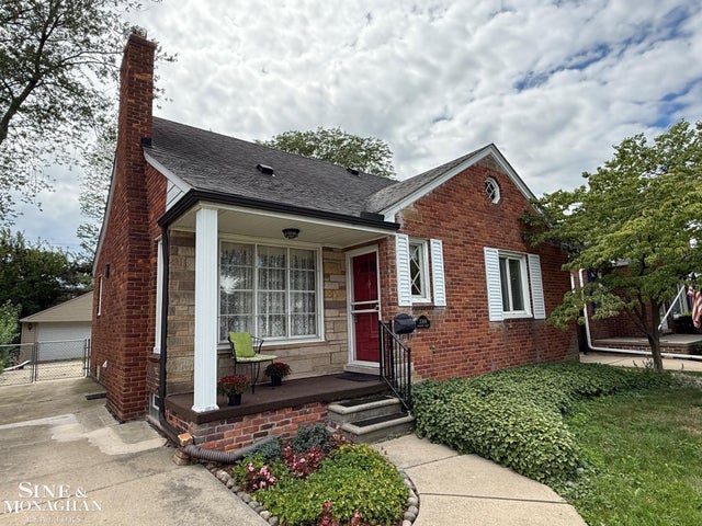 20884 Woodmont St, Harper Woods city