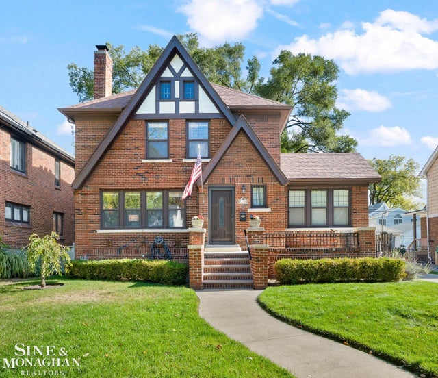 1386 Grayton St, Grosse Pointe Park city