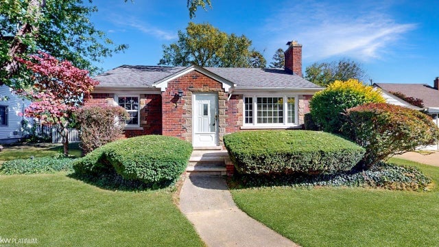 28436 Victor St, Roseville city