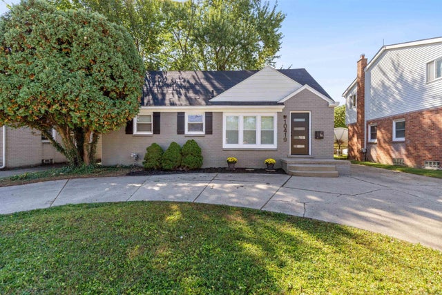 10419 W 11 Mile Rd, Huntington Woods city