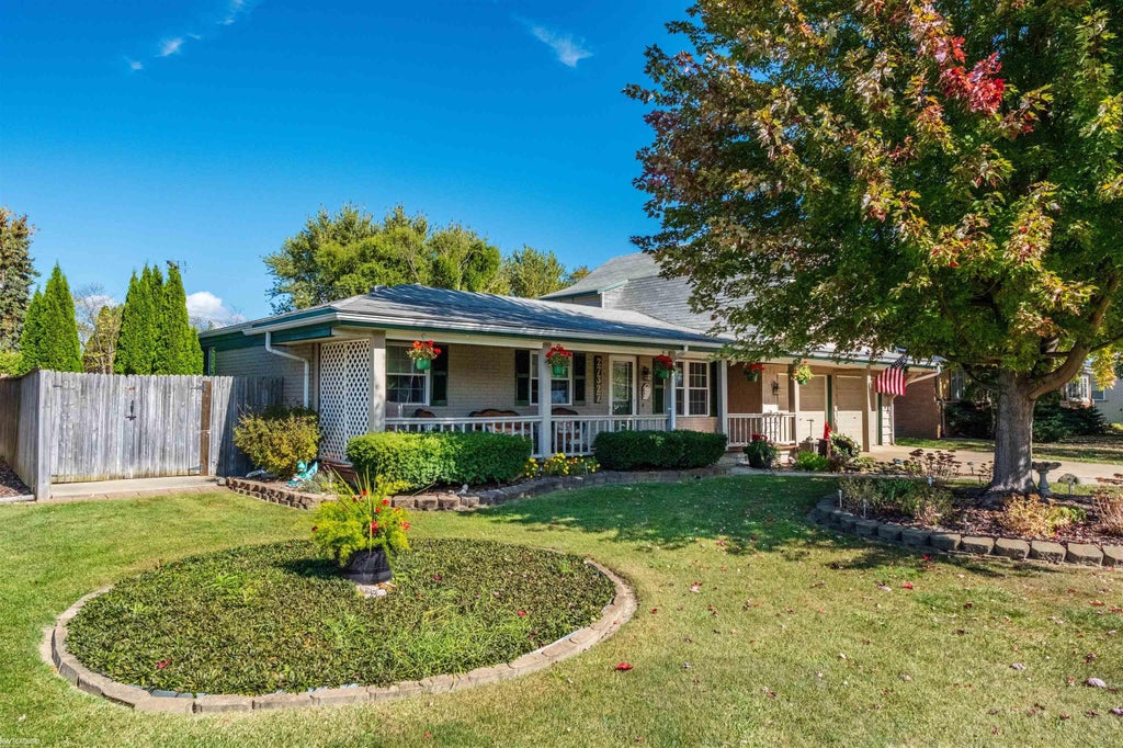 27327 Wyly St, Chesterfield township