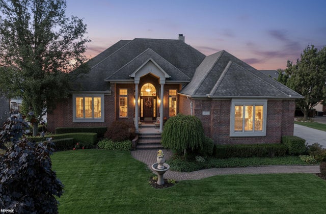 49677 Lakebridge Dr, Shelby charter township
