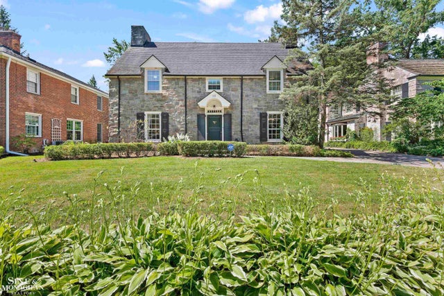 93 Merriweather Rd, Grosse Pointe Farms city