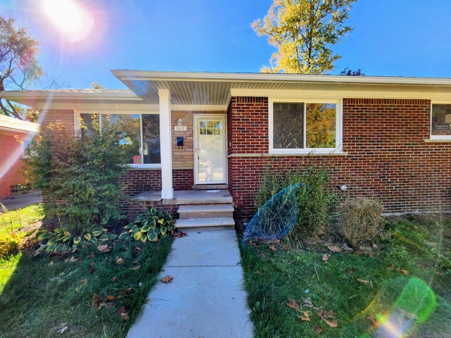 15121 Oak Park Blvd, Oak Park city