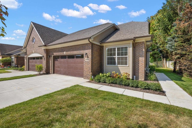 40703 Azalea Dr, Clinton charter township