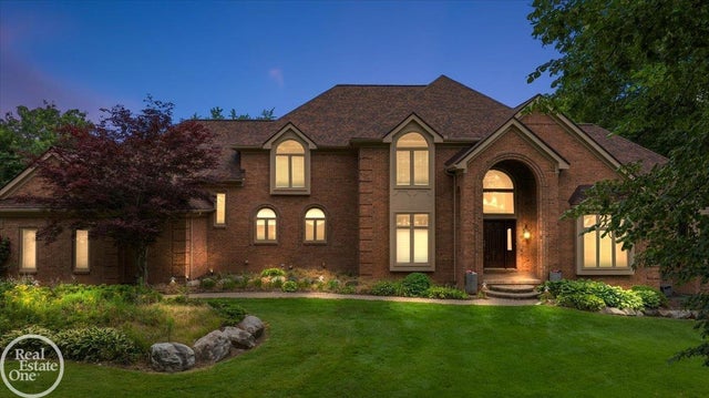 69308 Pine River Dr, Bruce township