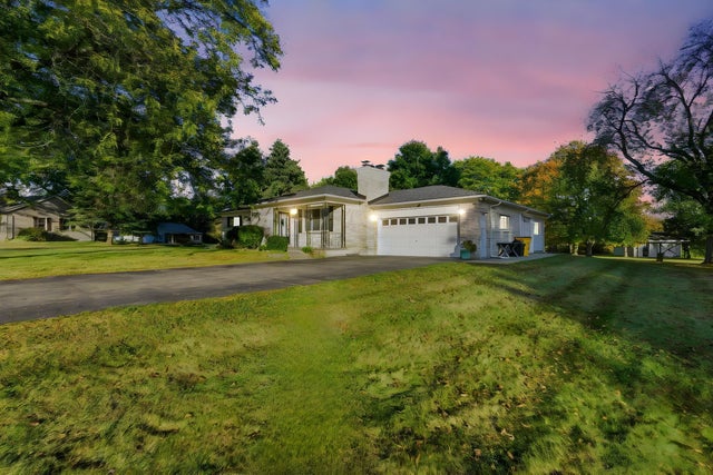 5156 Elizabeth Ln, Almont village