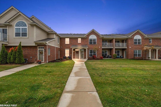 22059 Aberdeen Dr, Macomb township