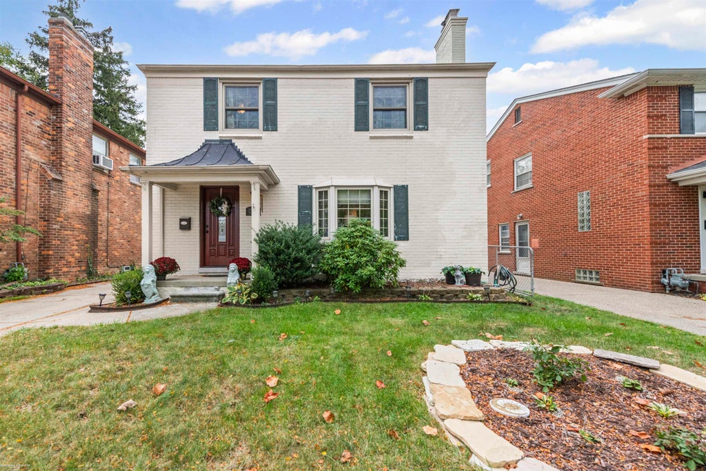1597 Newcastle Rd, Grosse Pointe Woods city