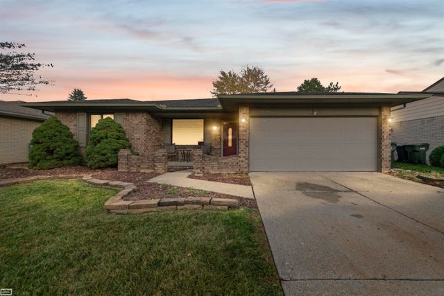 35744 Indigo St, Sterling Heights city