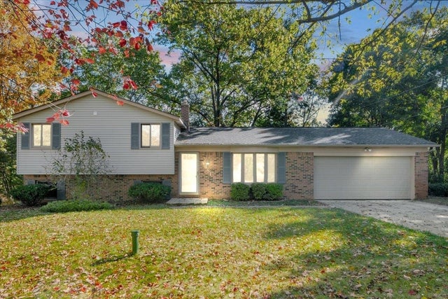 4981 Iroquois Blvd, Village of Clarkston city