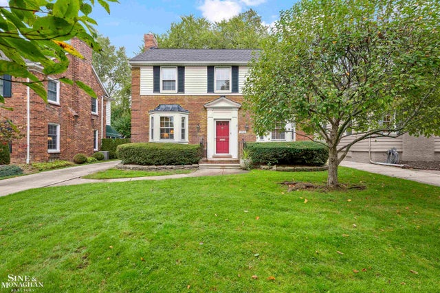 876 Washington Rd, Grosse Pointe city