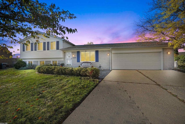 16105 Watson Dr, Macomb township