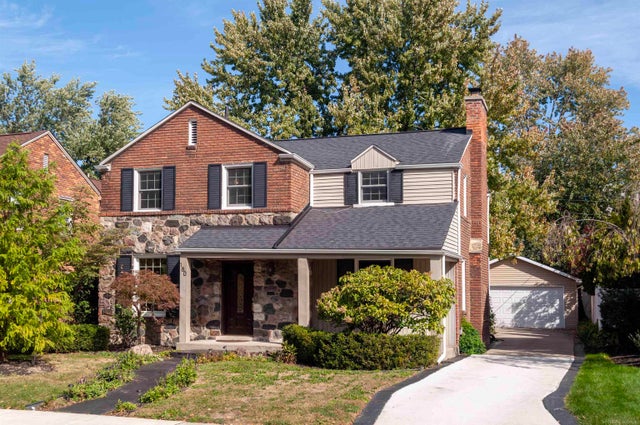 180 Fisher Rd, Grosse Pointe Farms city