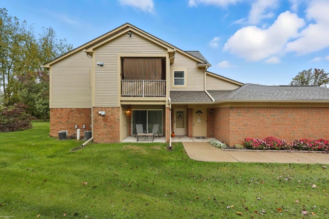 6117 Century Ct, Shelby charter township