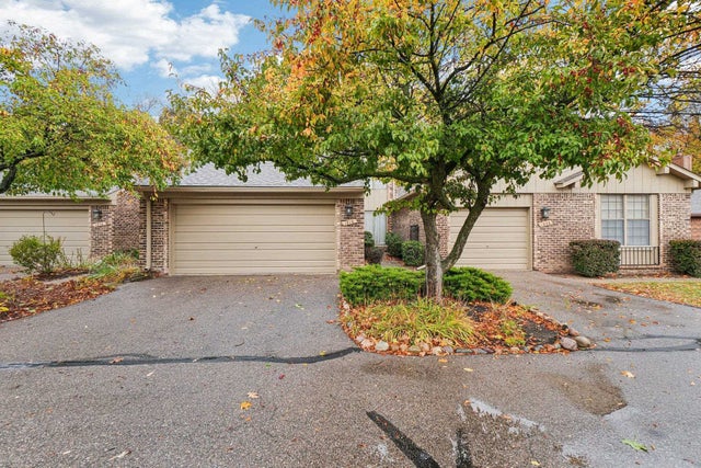 1812 Burning Bush, Rochester Hills city