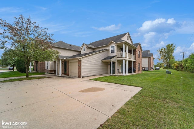 45687 Cagney, Macomb township