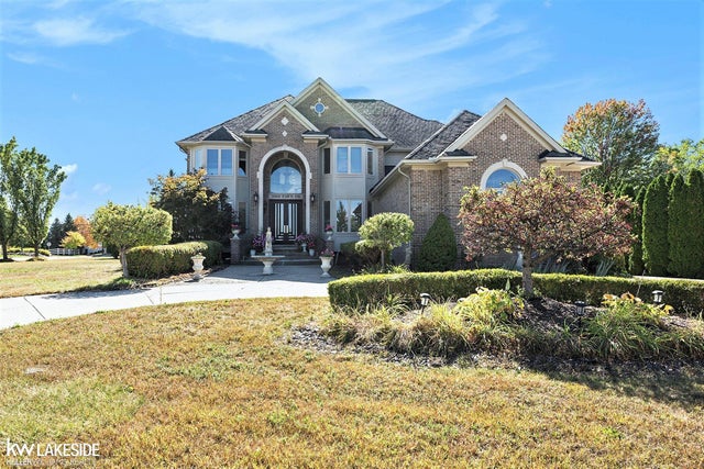 3968 Fawn Dr, Oakland charter township
