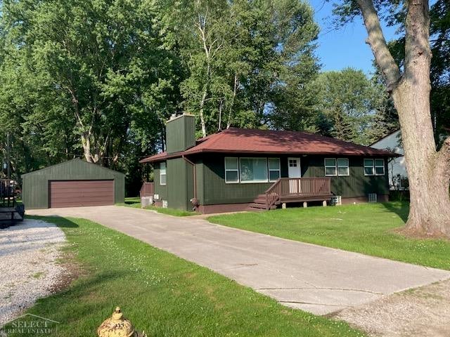26655 Hickler Ln, Harrison charter township