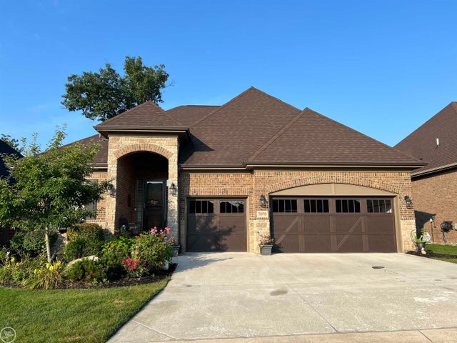 7070 Venturi Dr, Washington township