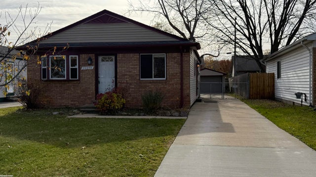 26098 Lamour St, Harrison charter township