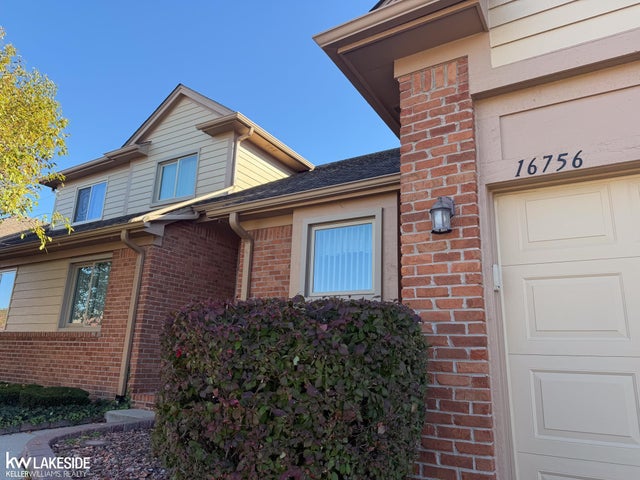 16756 Country Ridge Ct, Macomb township