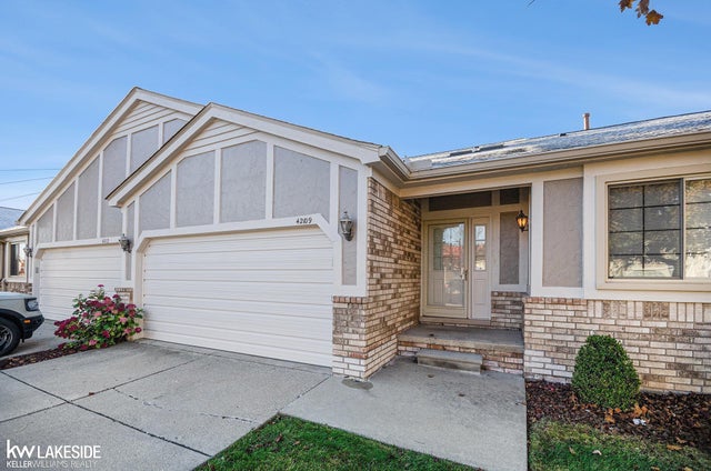 42109 Hidden Brook Dr, Clinton charter township