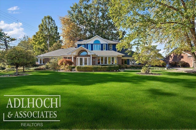 20363 Sunningdale Park, Grosse Pointe Woods city