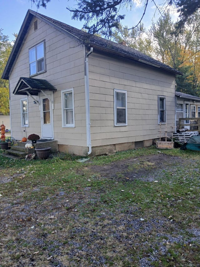 2663 Cloverdale, Madison charter township