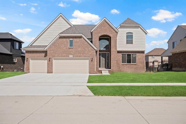 24599 Brookshire Dr, Macomb township