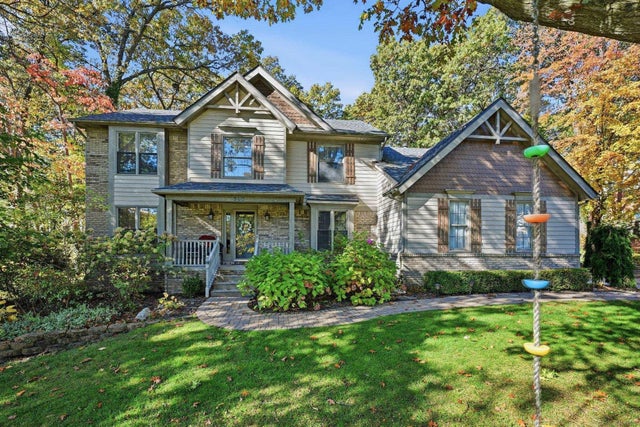 390 Woodsedge Ln, White Lake charter township