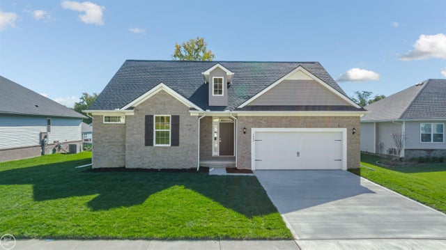 7943 Jordan Dr, Waterford charter township