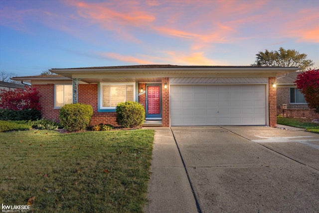 39252 Della Rosa Dr, Sterling Heights city