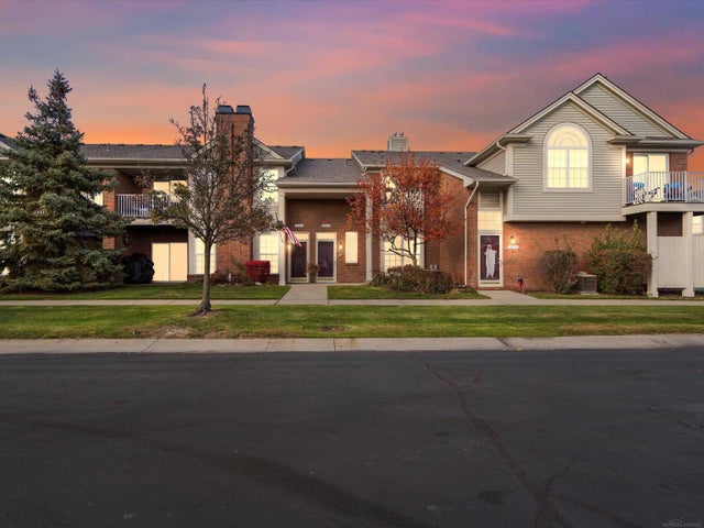 15371 Cornell Dr, Clinton charter township