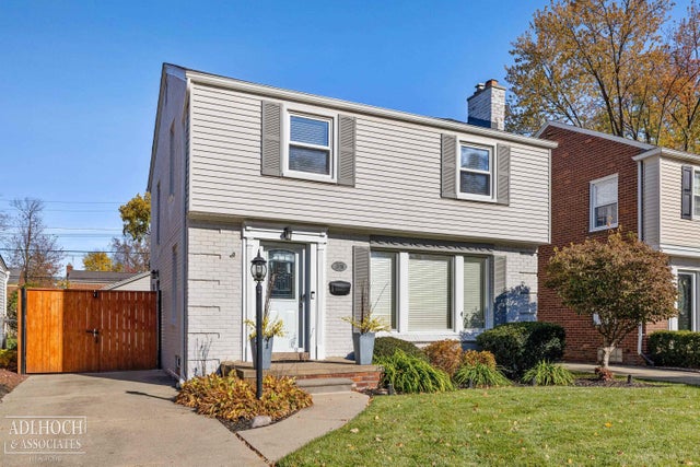 2158 Lennon St, Grosse Pointe Woods city