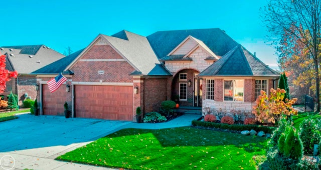 19164 Thornberry Dr, Macomb township