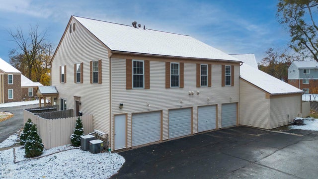 276 1st St, Rochester city