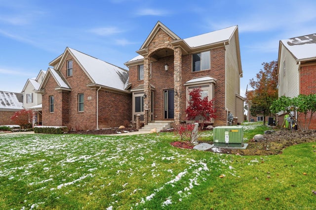 922 Chelsea Blvd, Oxford charter township