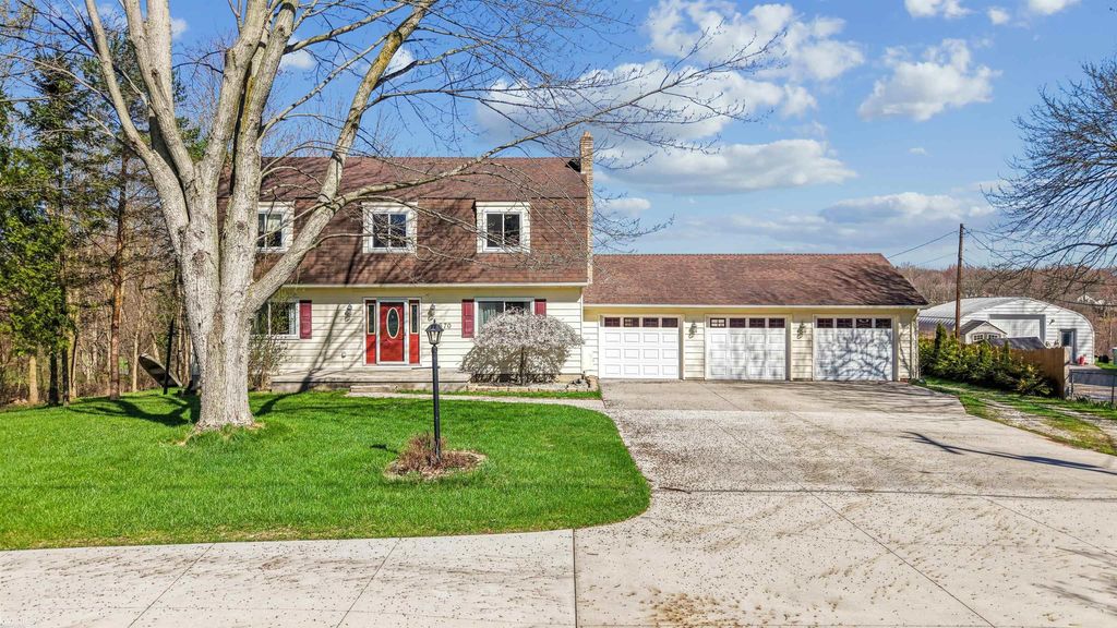 4570 Atkins Rd, Clyde township