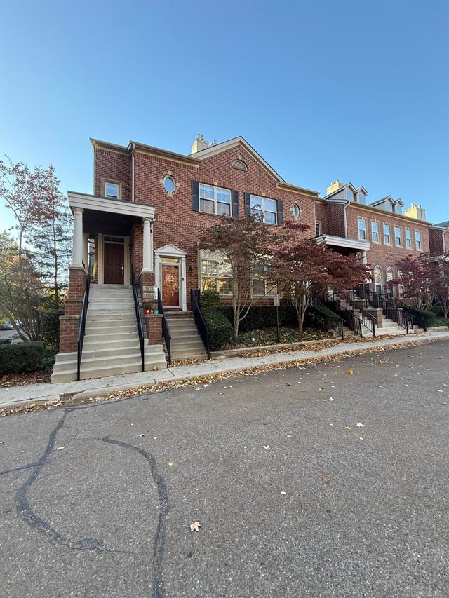 16888 Farmington Rd, Livonia city