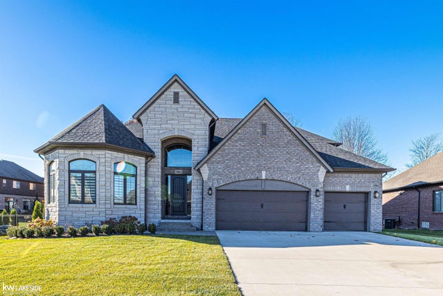 50011 N Anita Way Dr, Macomb township