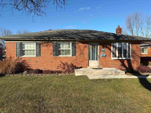 4639 Bernice, Warren city