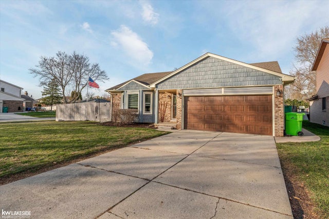 15867 Van Meter Dr, Macomb township