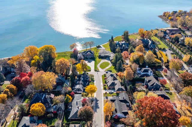 801 Park Ln, Grosse Pointe Park city